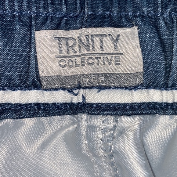 Trinity Collective American Flag Swim Trunks size Large - Picture 8 of 9